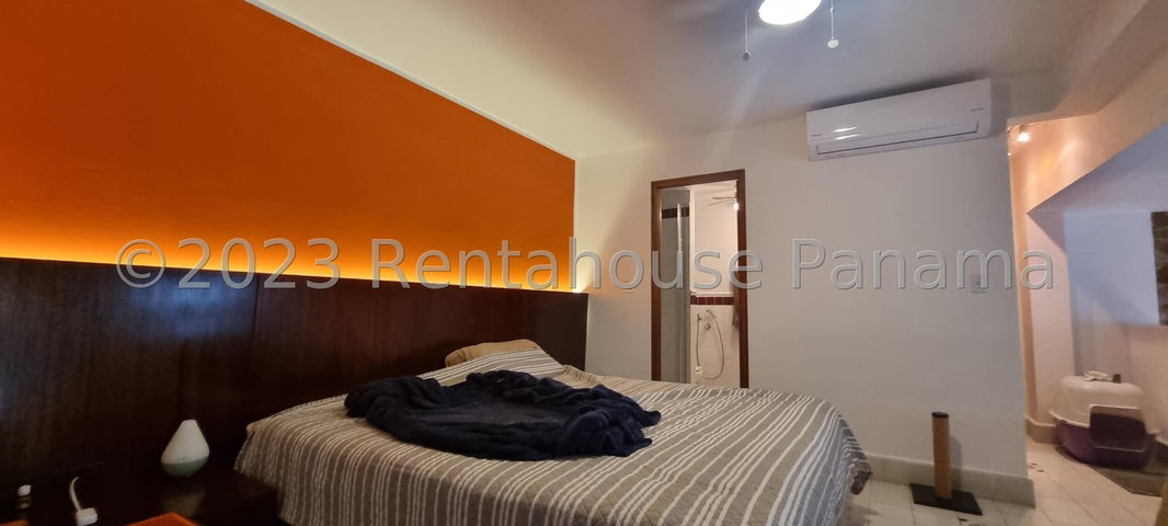Stylish Loft Apartment for Rent in Casco Antiguo